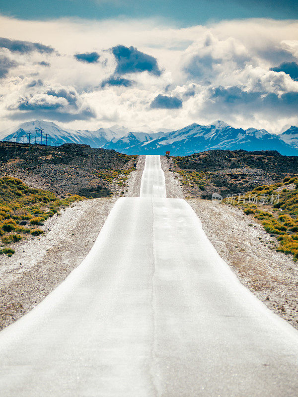 在巴塔哥尼亚的公路旅行，去El Chalten的路上